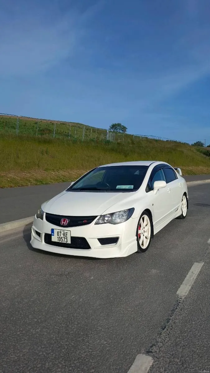 Honda Civic Type R FD2 - Image 4