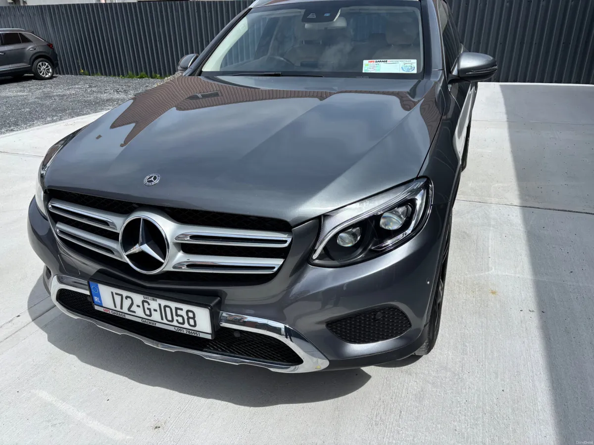 2017 Mercedes-Benz GLC 220 D 4 Matic Auto Diesel - Image 3