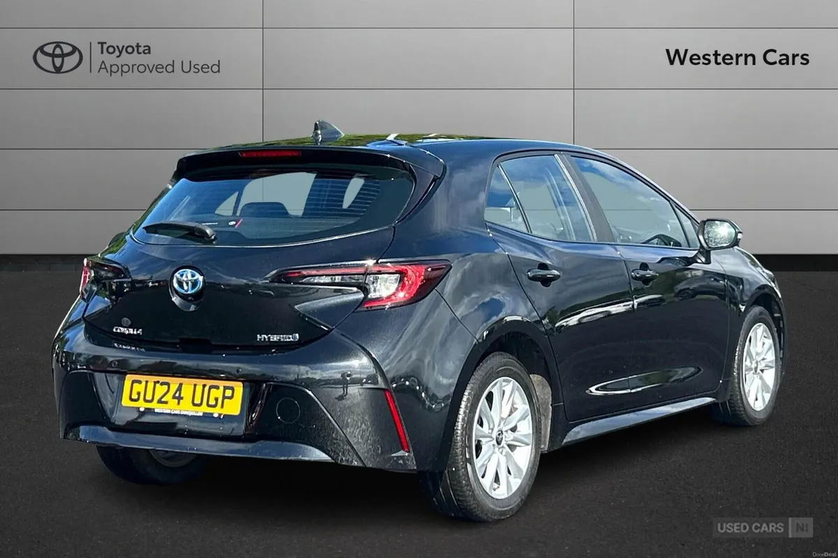 Toyota Corolla 1.8 VVT-h Icon CVT Euro 6 (s/s) 5dr - Image 2