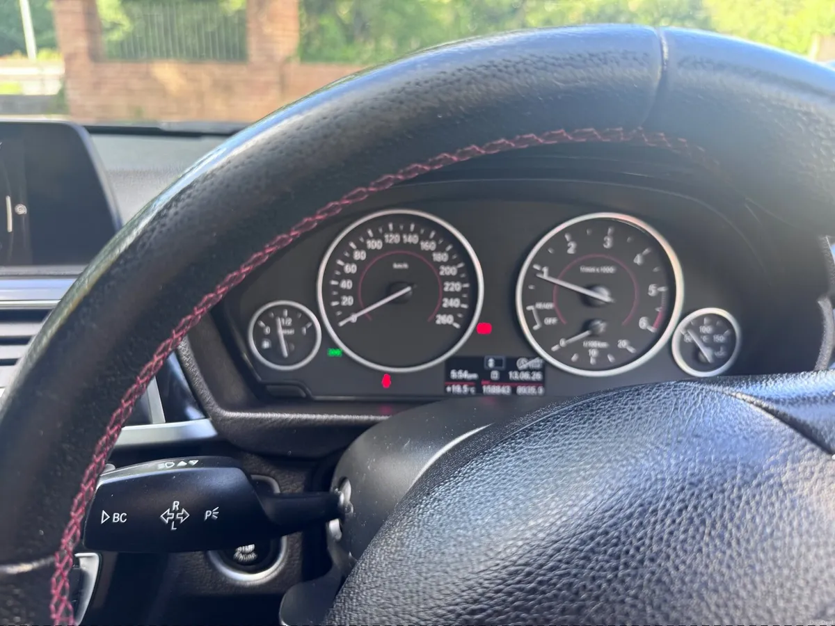 BMW 3-Series 2016 - Image 2