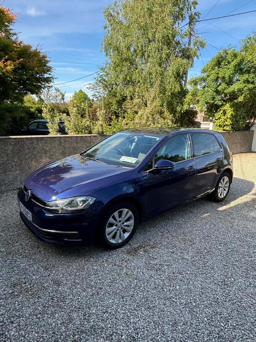 Volkswagen Golf Comfortline 1.2L Petrol Automatic - Image 2