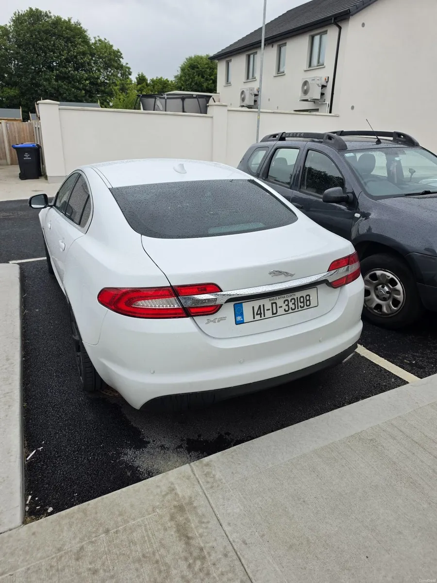 Jaguar XF 2014 - Image 4