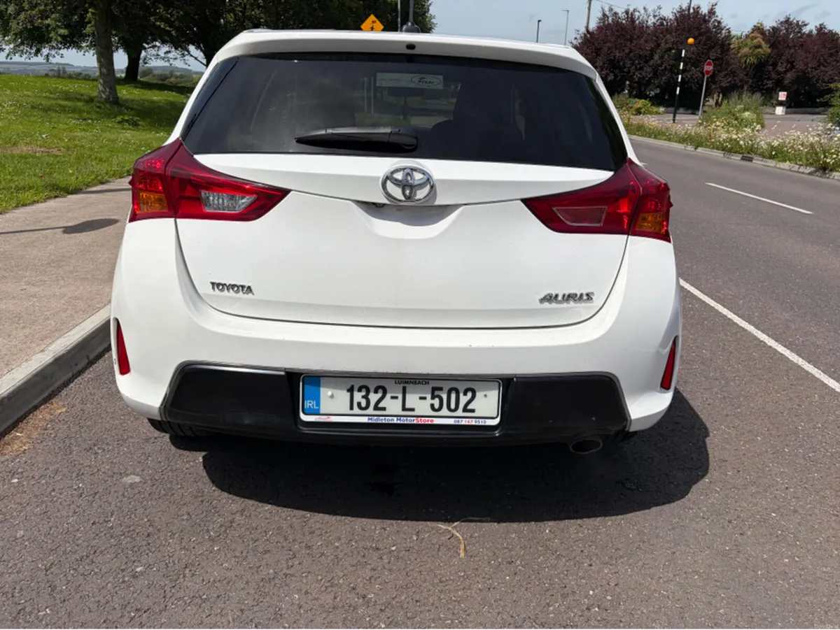 Toyota Auris 1.6 V-MATIC SPORT 132BHP 5DR - Image 2