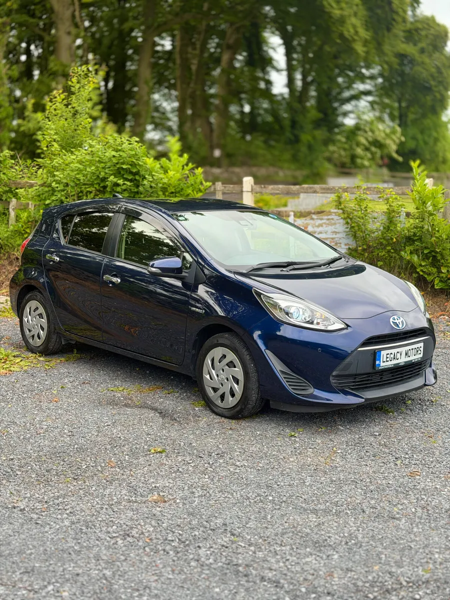 2018 Toyota Aqua Hybrid | ONLY 25,000 KM | AUTO - Image 1