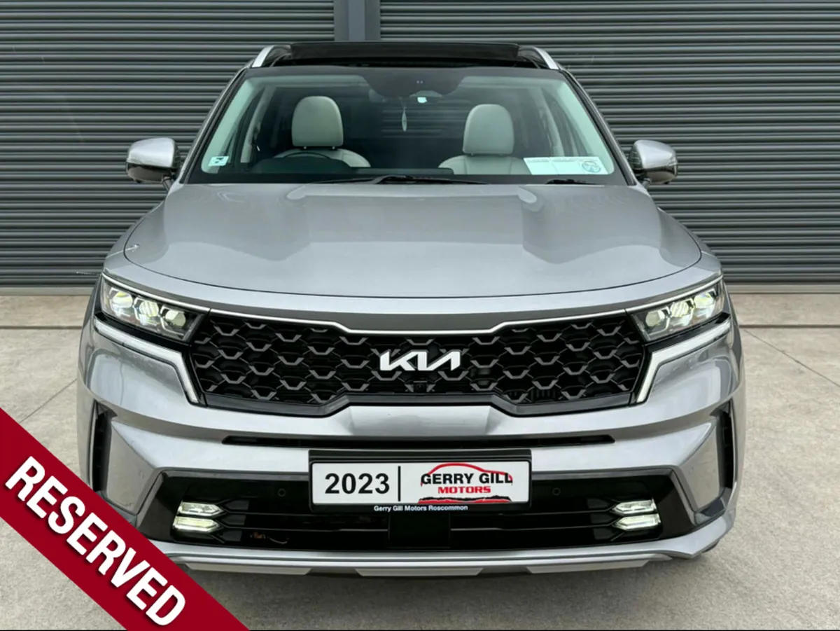 Kia Sorento K4 5DR AUTO ** HUGE SPEC 7 SEATER ** - Image 3