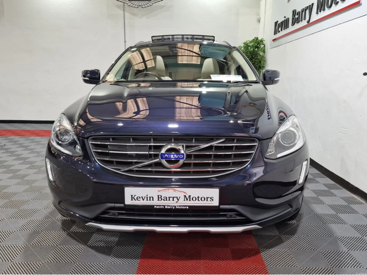 Volvo XC60 **DEPOSIT TAKEN** - Image 3