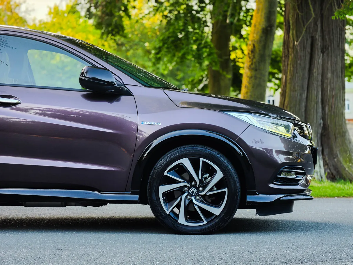 2018 Honda Vezel 1.5 Petrol Hybrid Automatic Rs - Image 4