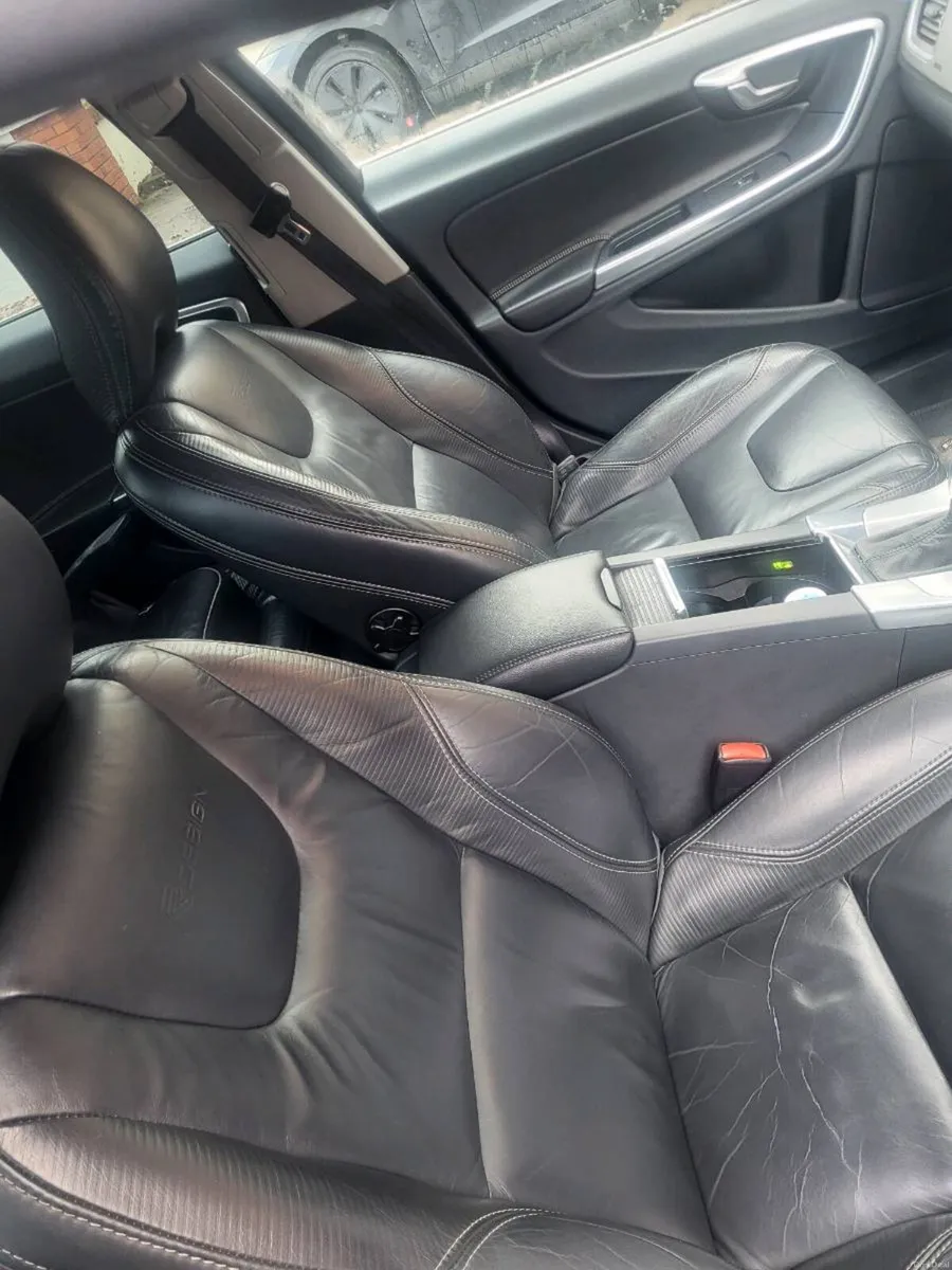 2012 Volvo S60 Sport . Full service needed. - Image 4