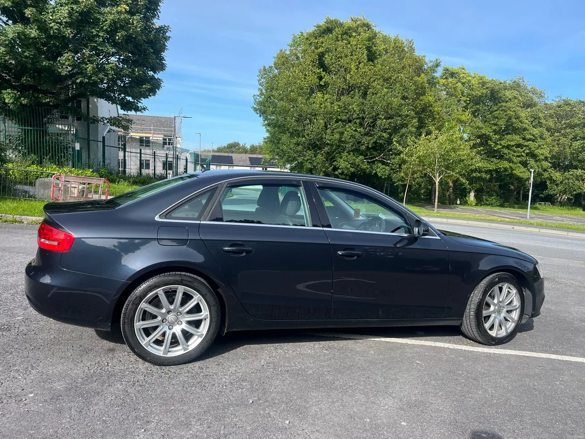 Audi A4 - Image 2