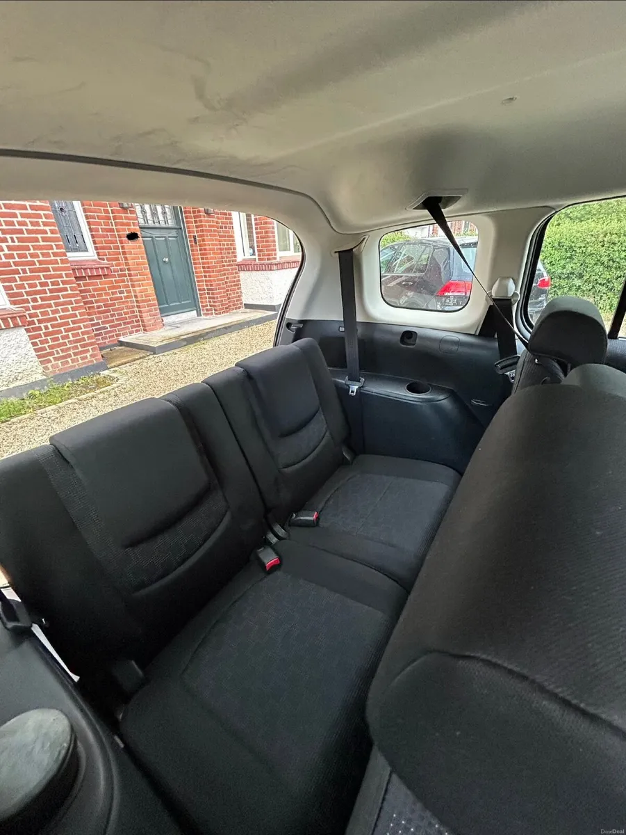Mazda Mazda5 2009 - Image 2