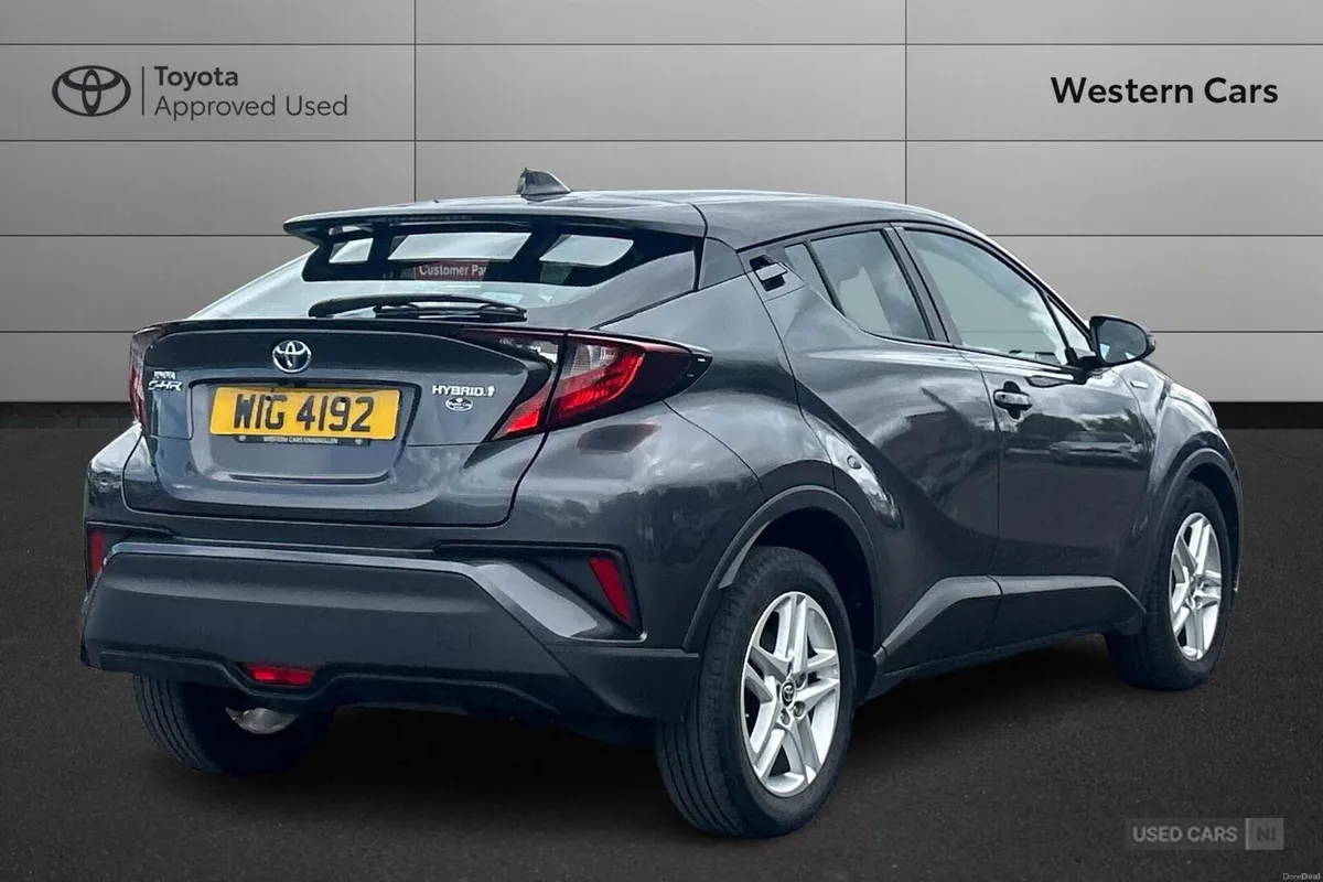 Toyota C-HR 1.8 VVT-h Icon CVT Euro 6 (s/s) 5dr - Image 2
