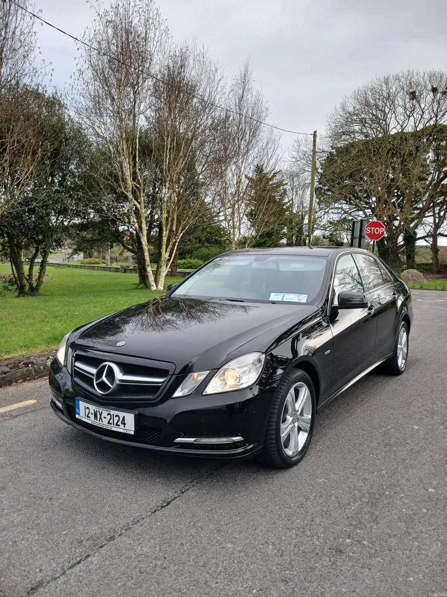 Mercedes-Benz E-Class Manual NEW NCT - Image 1