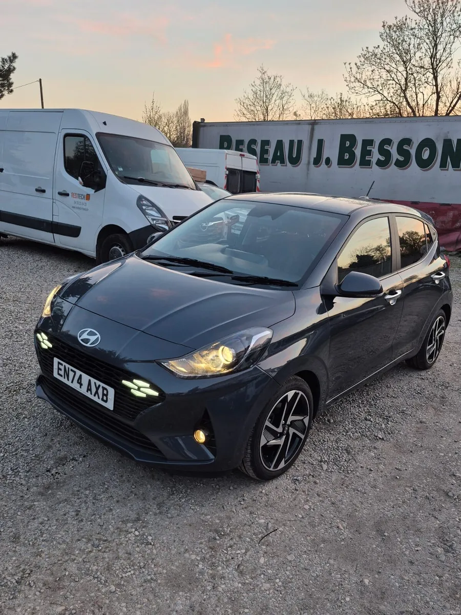 Hyundai  I10 Premu  2025 auto - Image 1