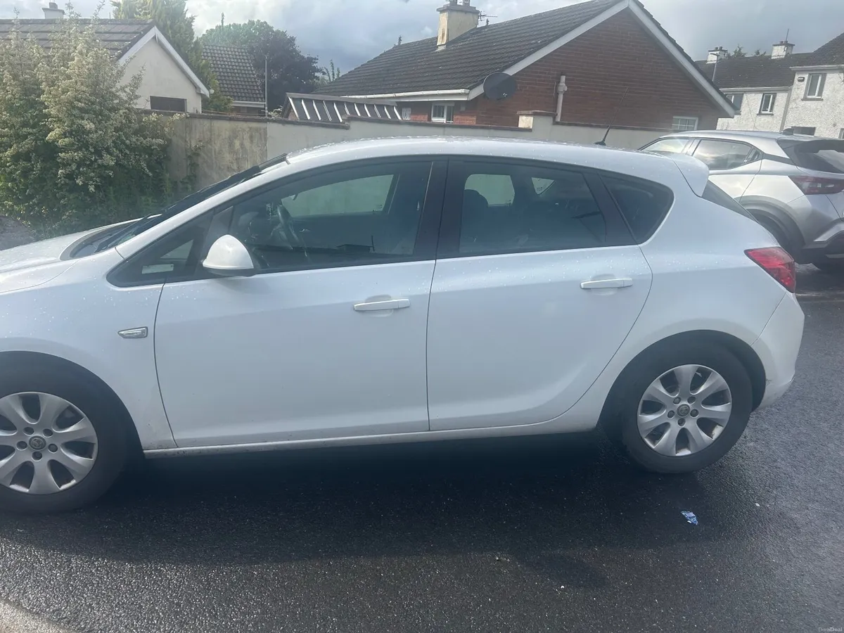 Vauxhall Astra 2015 - Image 3
