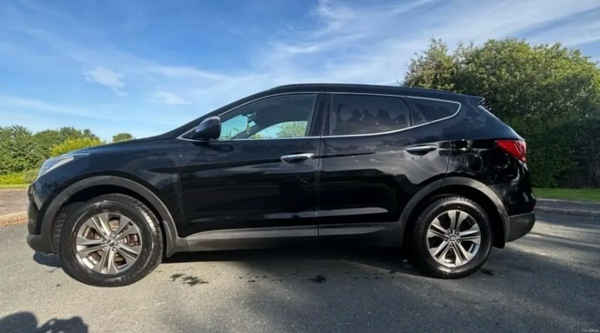 141 hyundai santa fe 4WD - Image 2