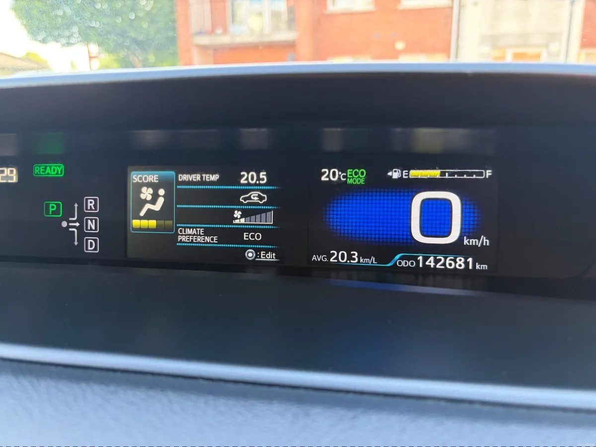 Toyota Prius 1.8L Hybrid – Excellent Condition - Image 4