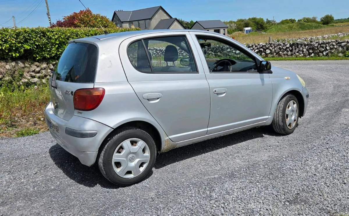 Toyota yaris - Image 2