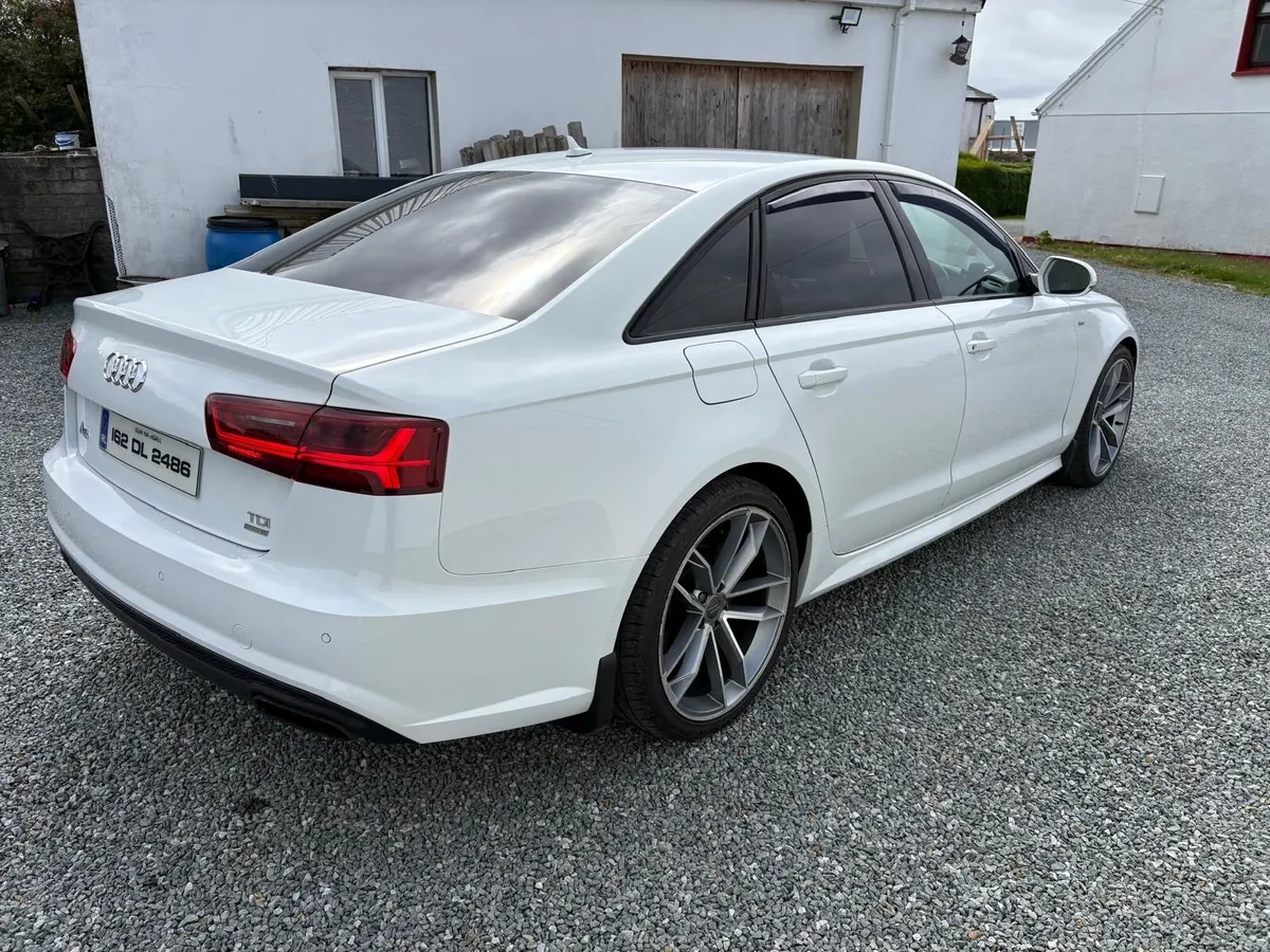 Audi S-Line Black Edition - Image 5