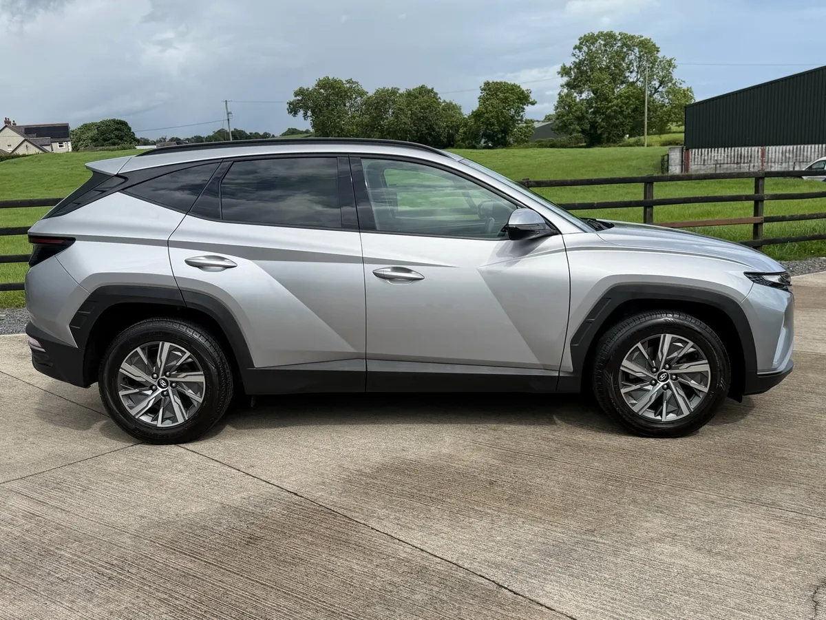 2022 Hyundai Tucson - Image 3