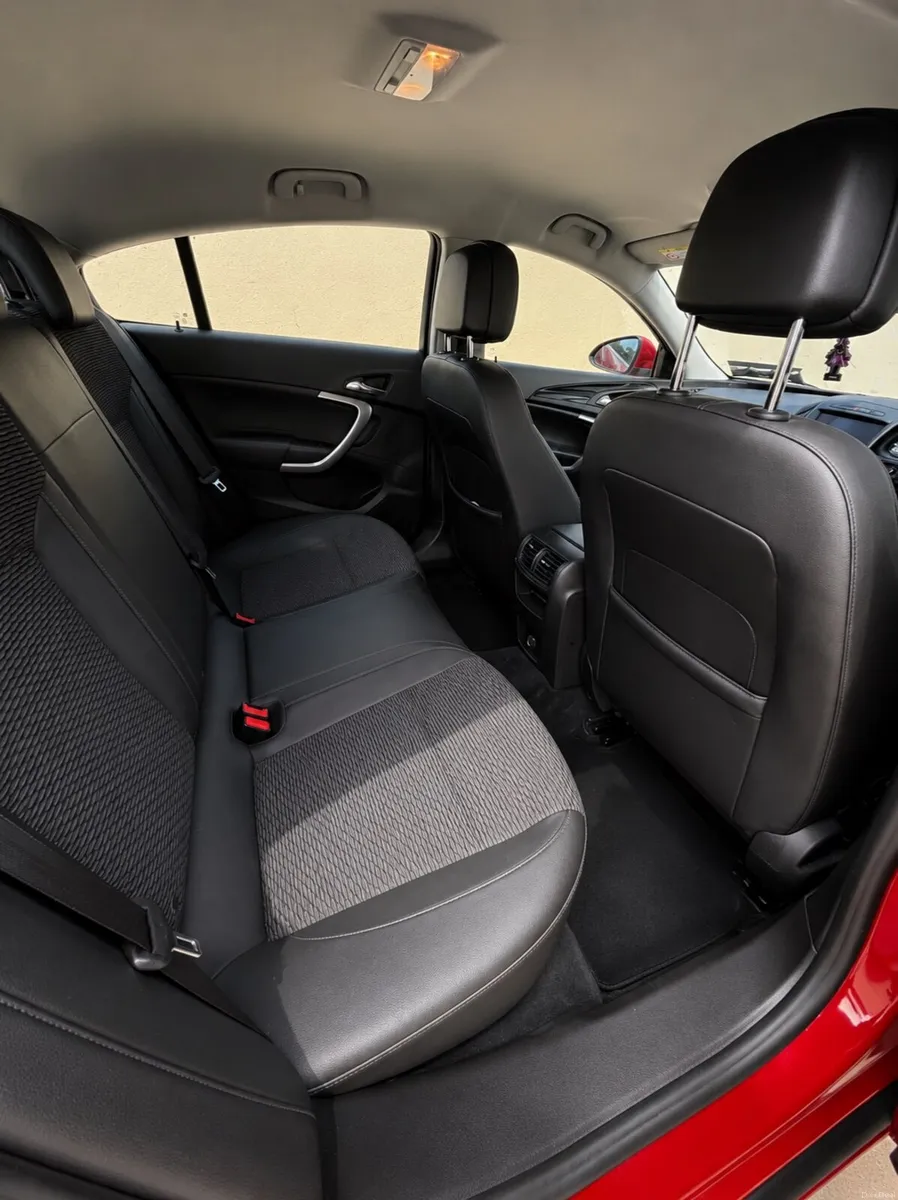 2015 Vauxhall Insignia Luxury Automatic - Image 3