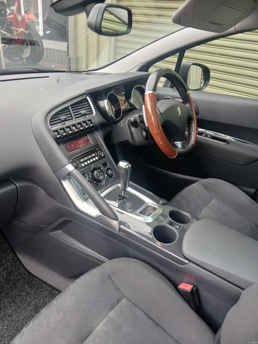 Peugeot 3008 auto 2013 low kms - Image 3