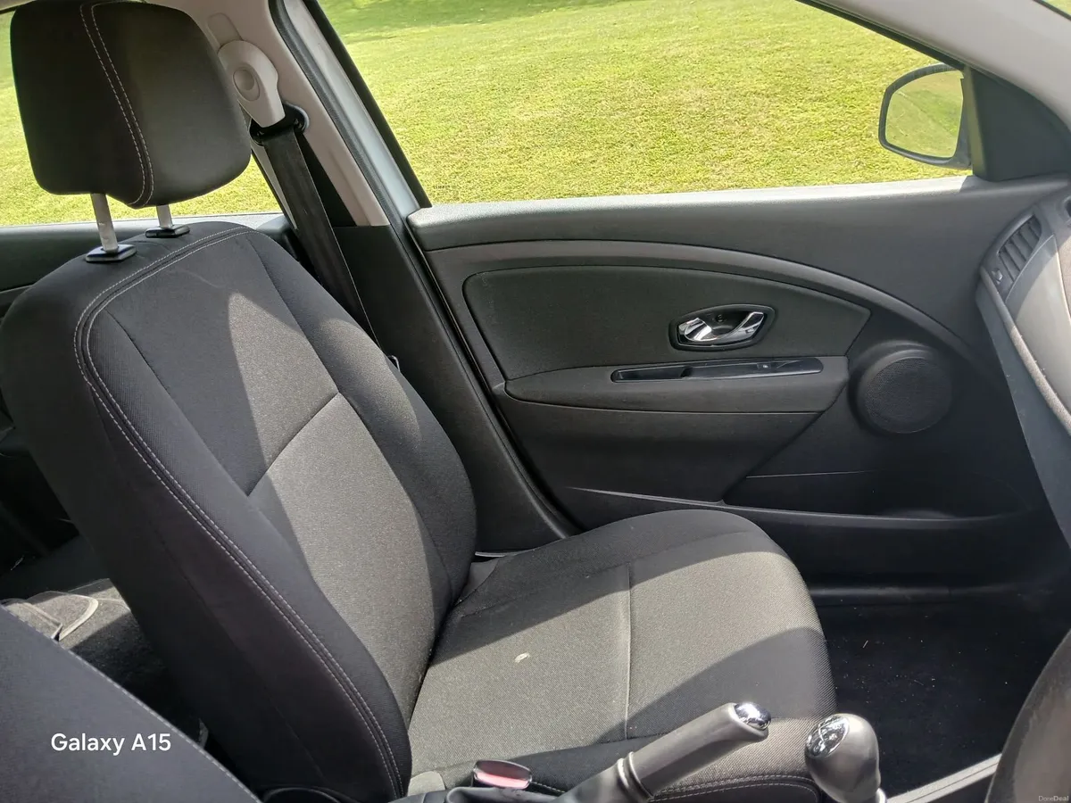 Renault Fluence 2015 - Image 6