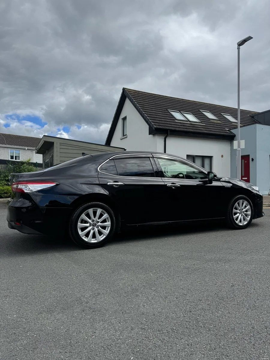 2020 Toyota Camry Hybrid - Low Kms - Image 4