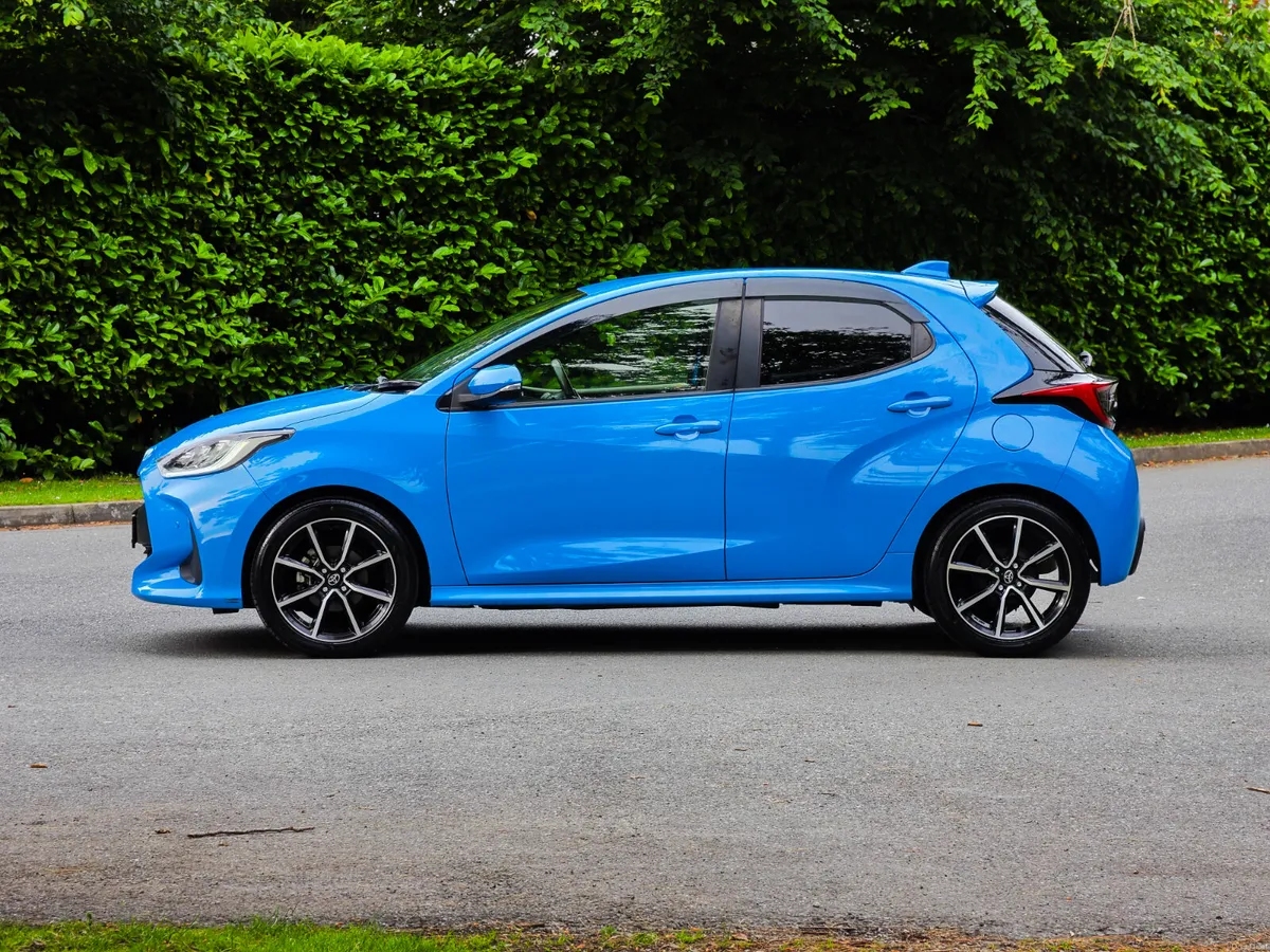 2020 Toyota Yaris 1.5 Petrol Hybrid Auto G Package - Image 3