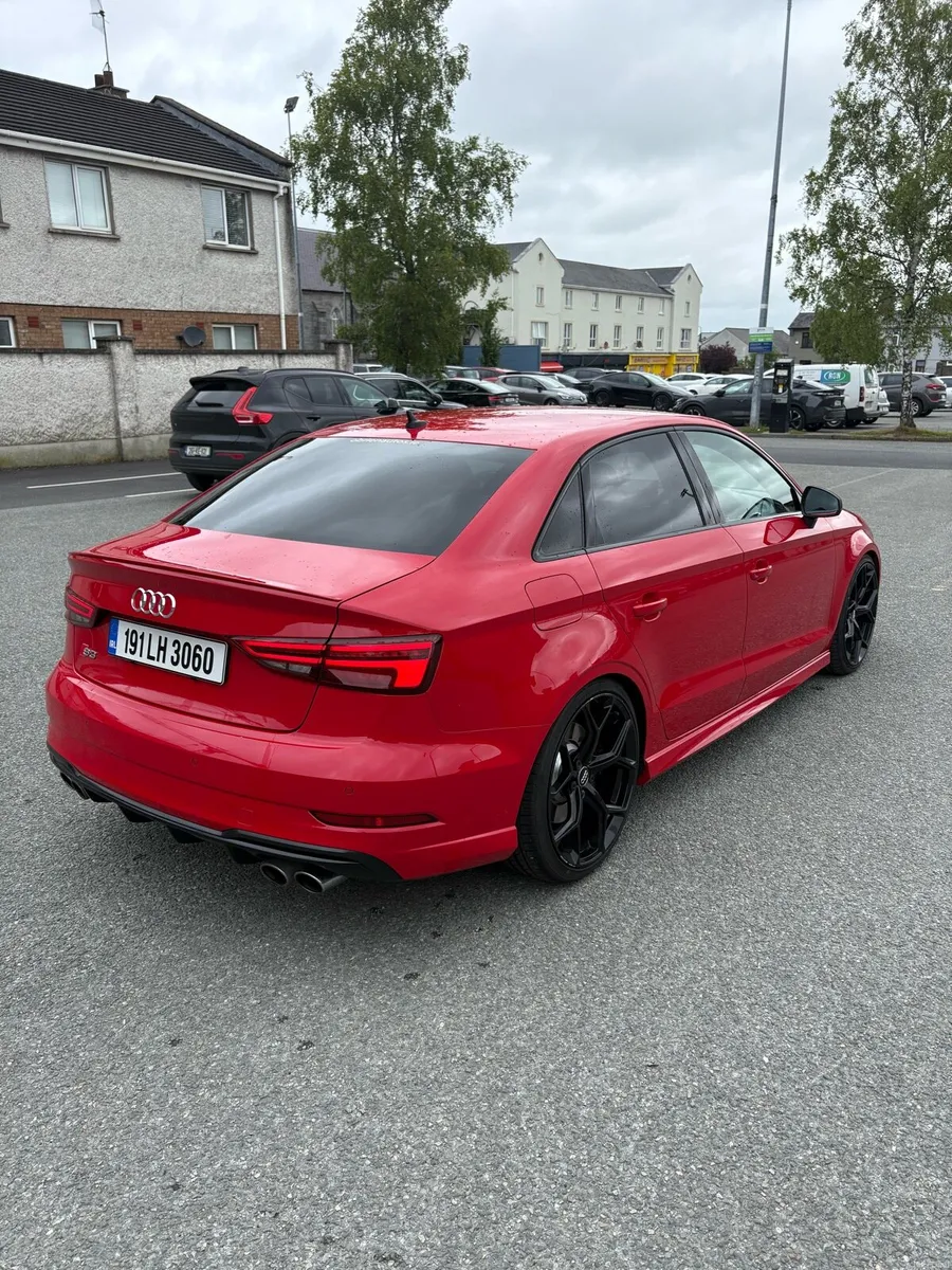 Audi S3 saloon 2019 - Image 3