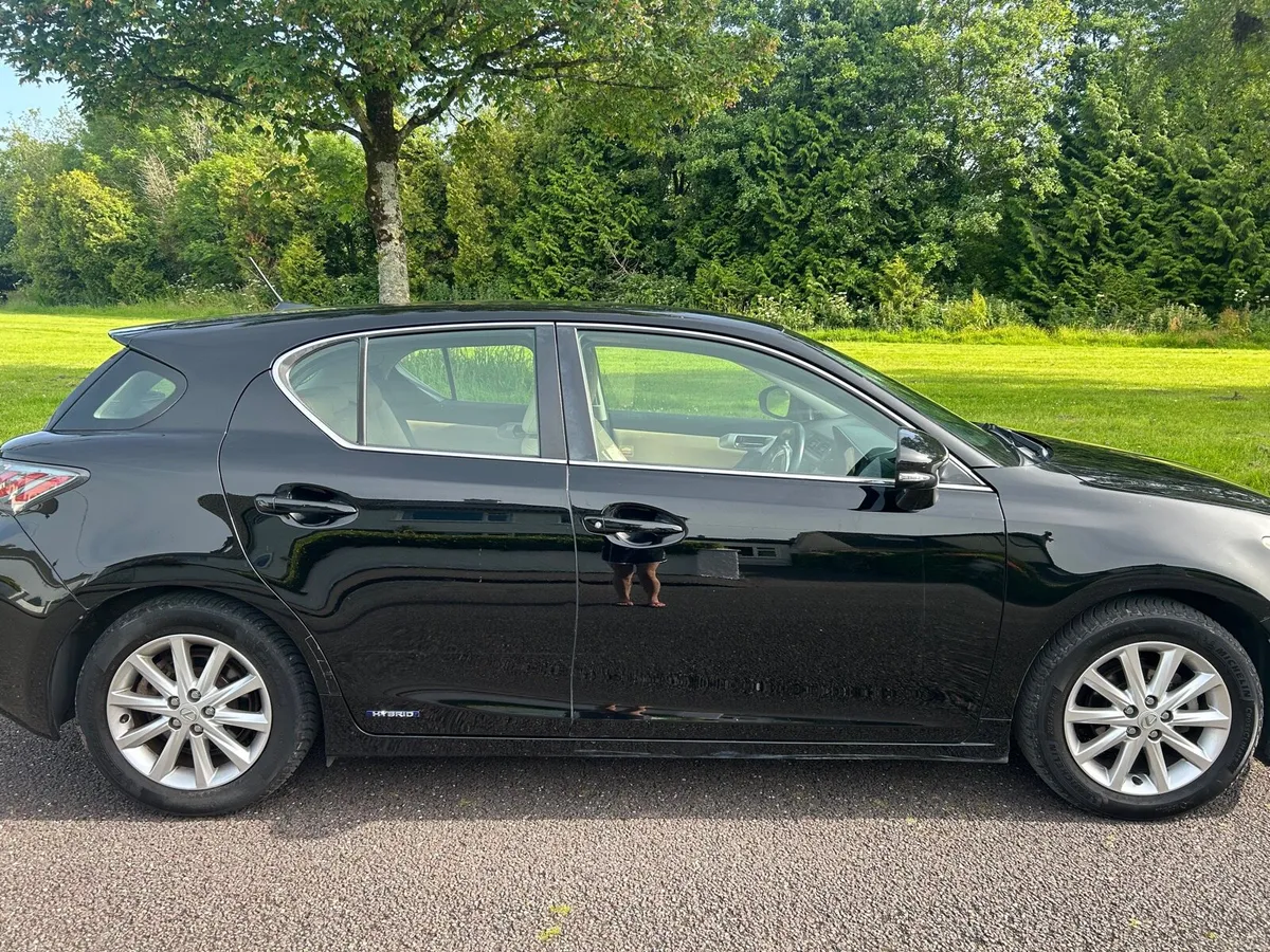 Lexus ct200H - Image 3