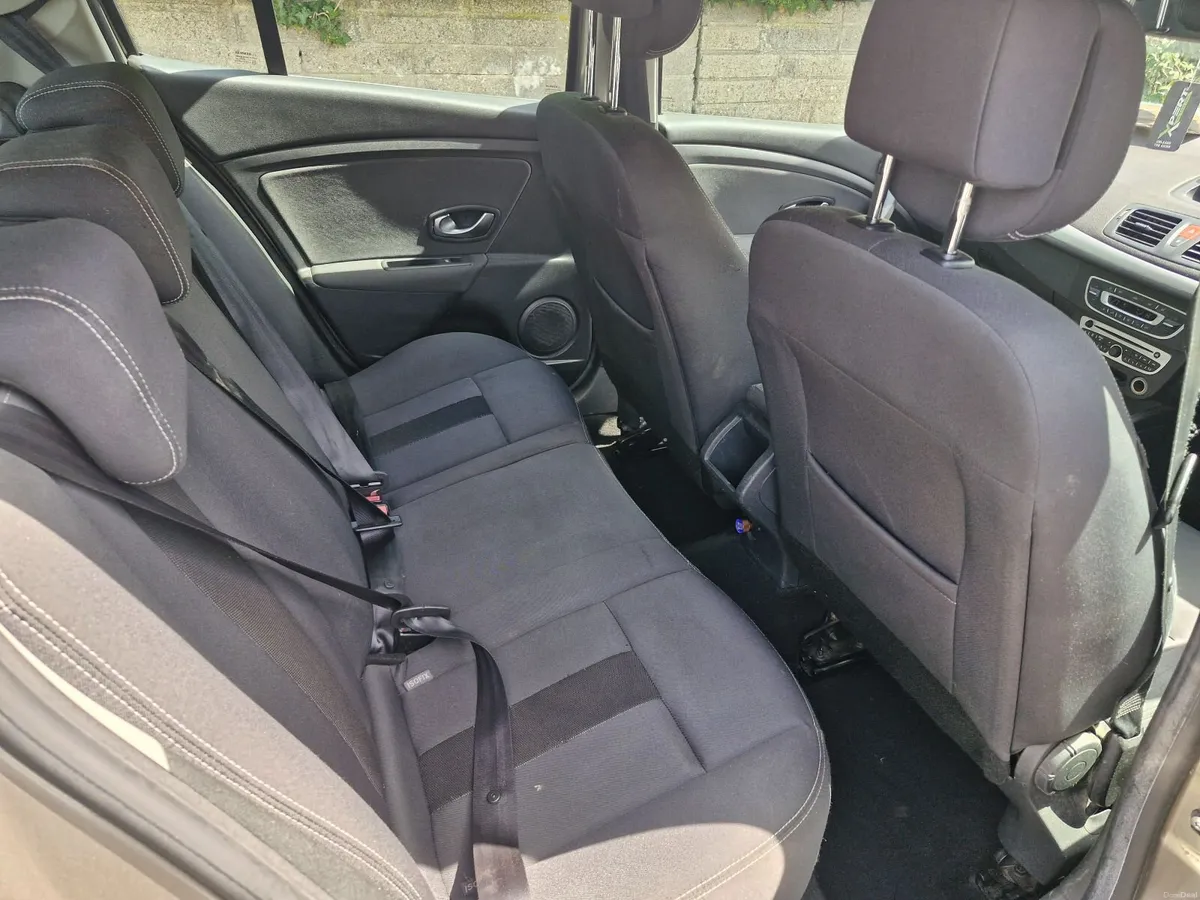 Renault Megane 2010 - Image 2