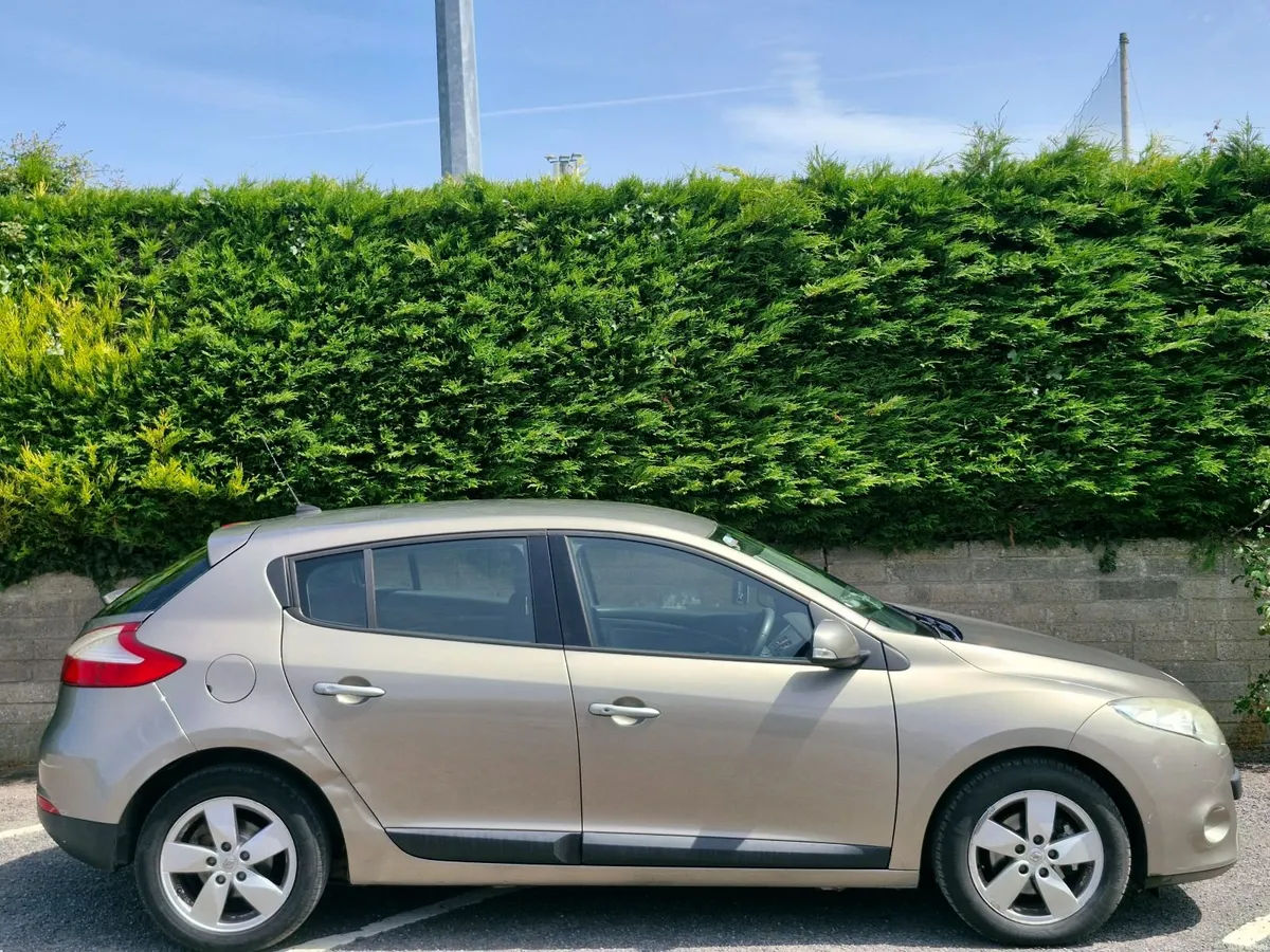 Renault Megane 2010 - Image 4