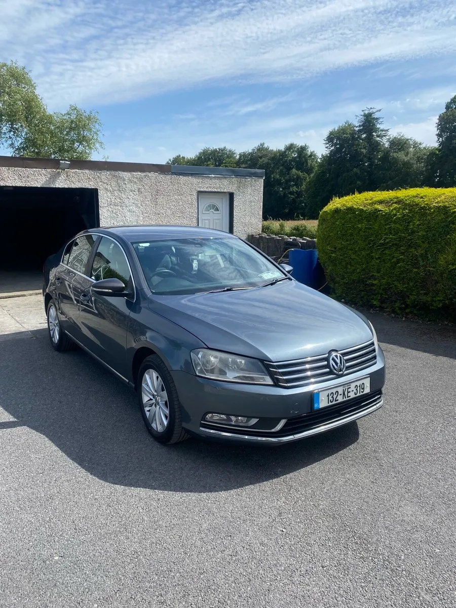 2013 Volkswagen Passat - Image 1