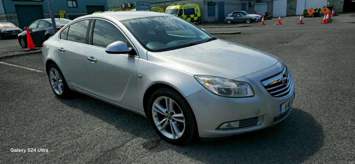 Opel Insignia - Image 1