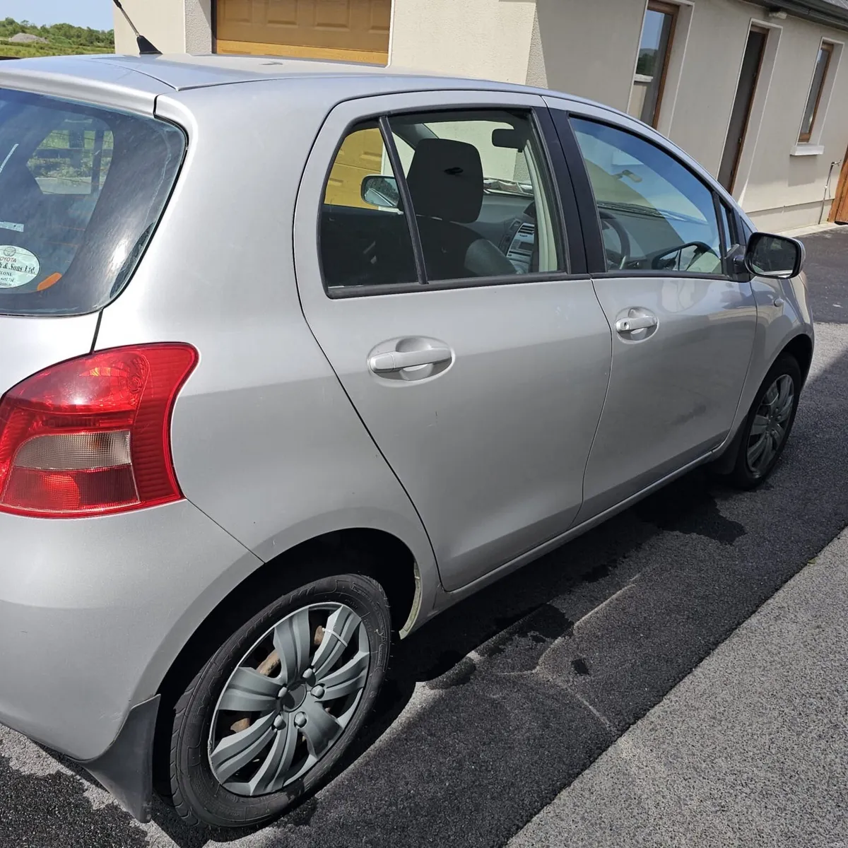 Toyota Yaris automatic 2008 - Image 4