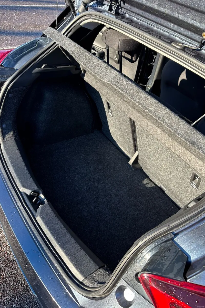 Nissan Micra 2018 - Image 6