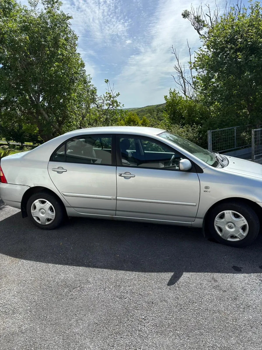 04 Corolla - Image 1