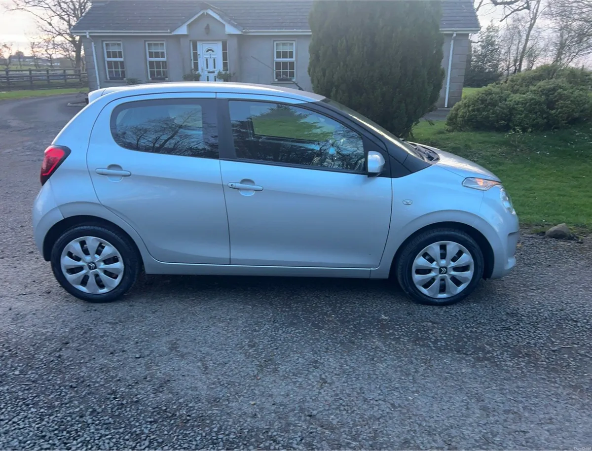 Car - Image 6
