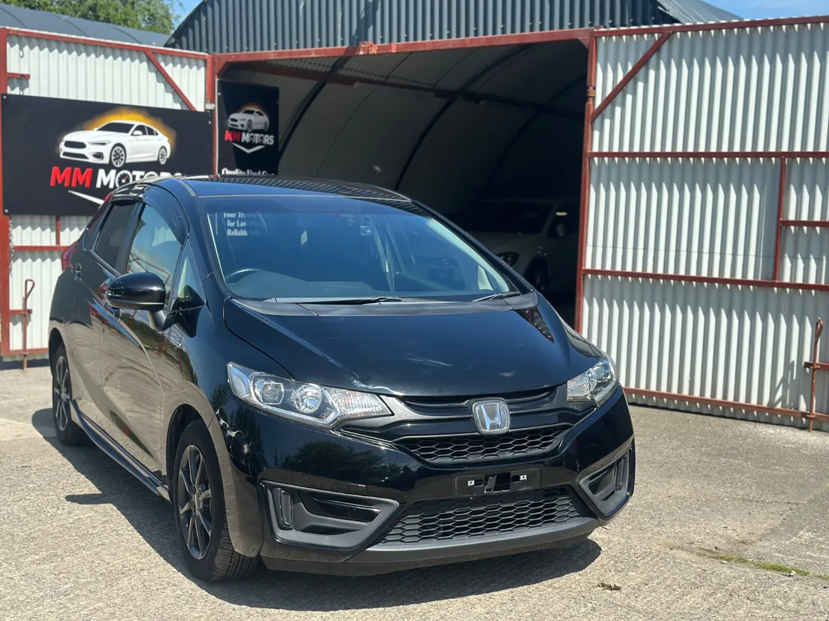 2017 Honda Fit 1.5 Hybrid – Full Option - Image 2