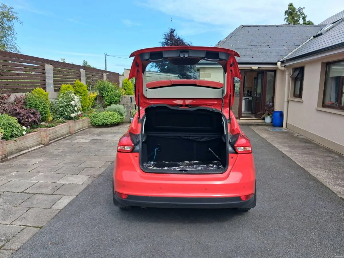 Car - Image 2