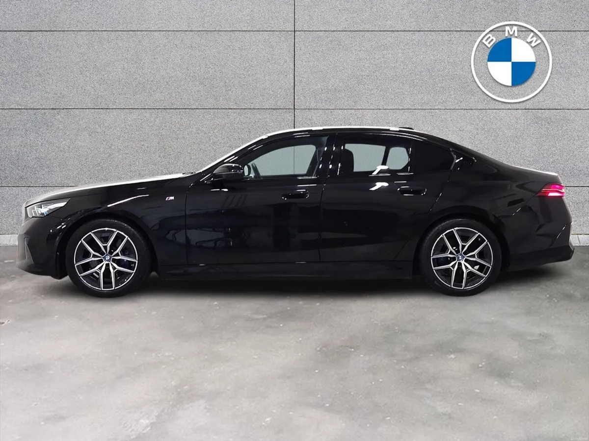 BMW i5 eDrive40 M Sport Saloon - Image 4