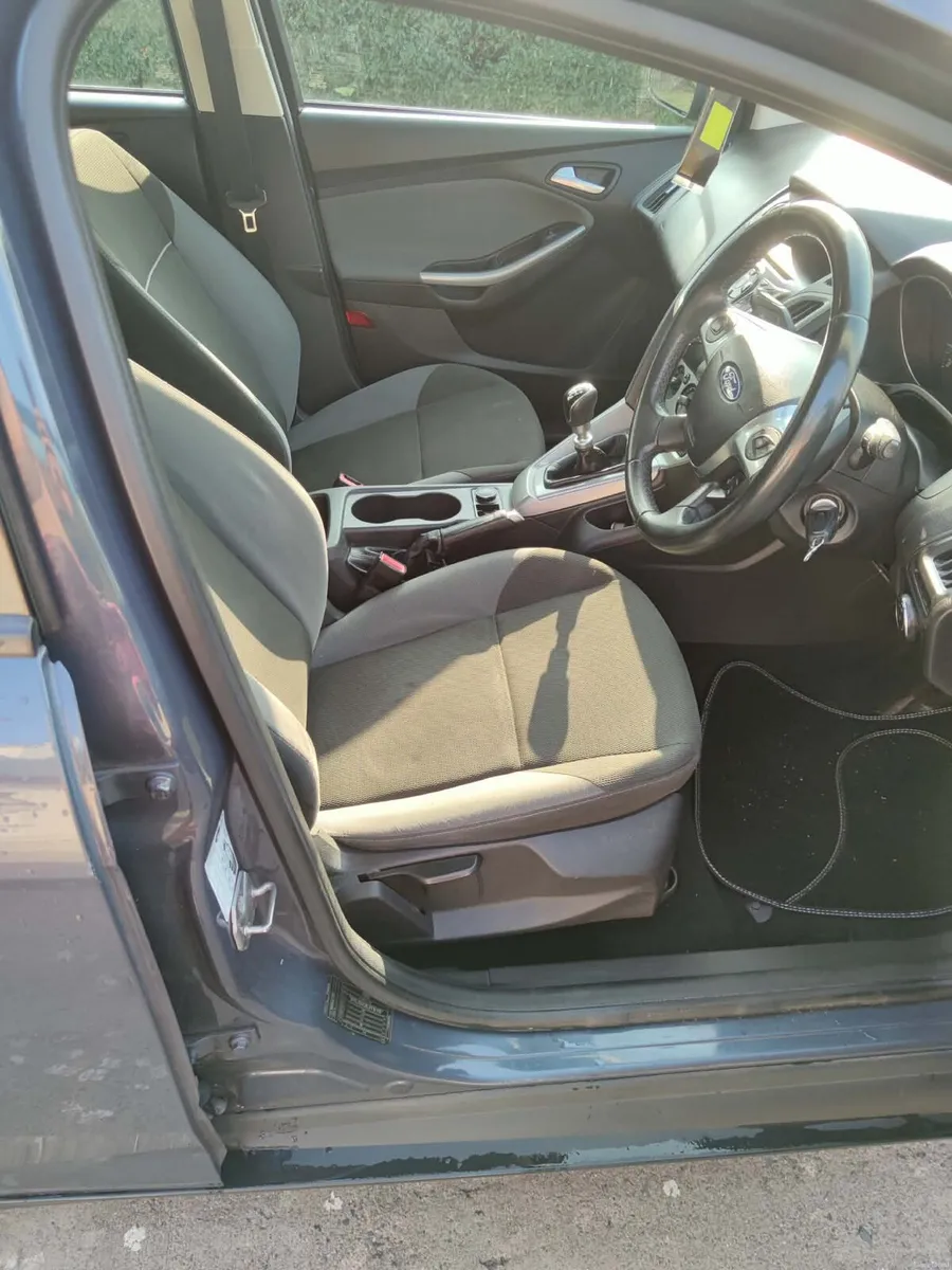 FORD FOCUS EDGE 1.6 TDC 95PS 4DR - Image 6