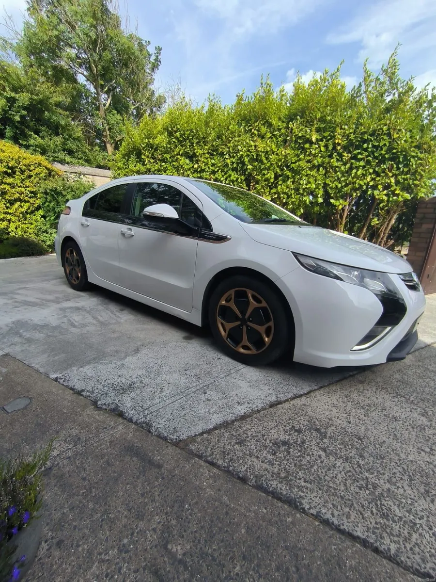 Vauxhall Ampera 2013 - Image 1