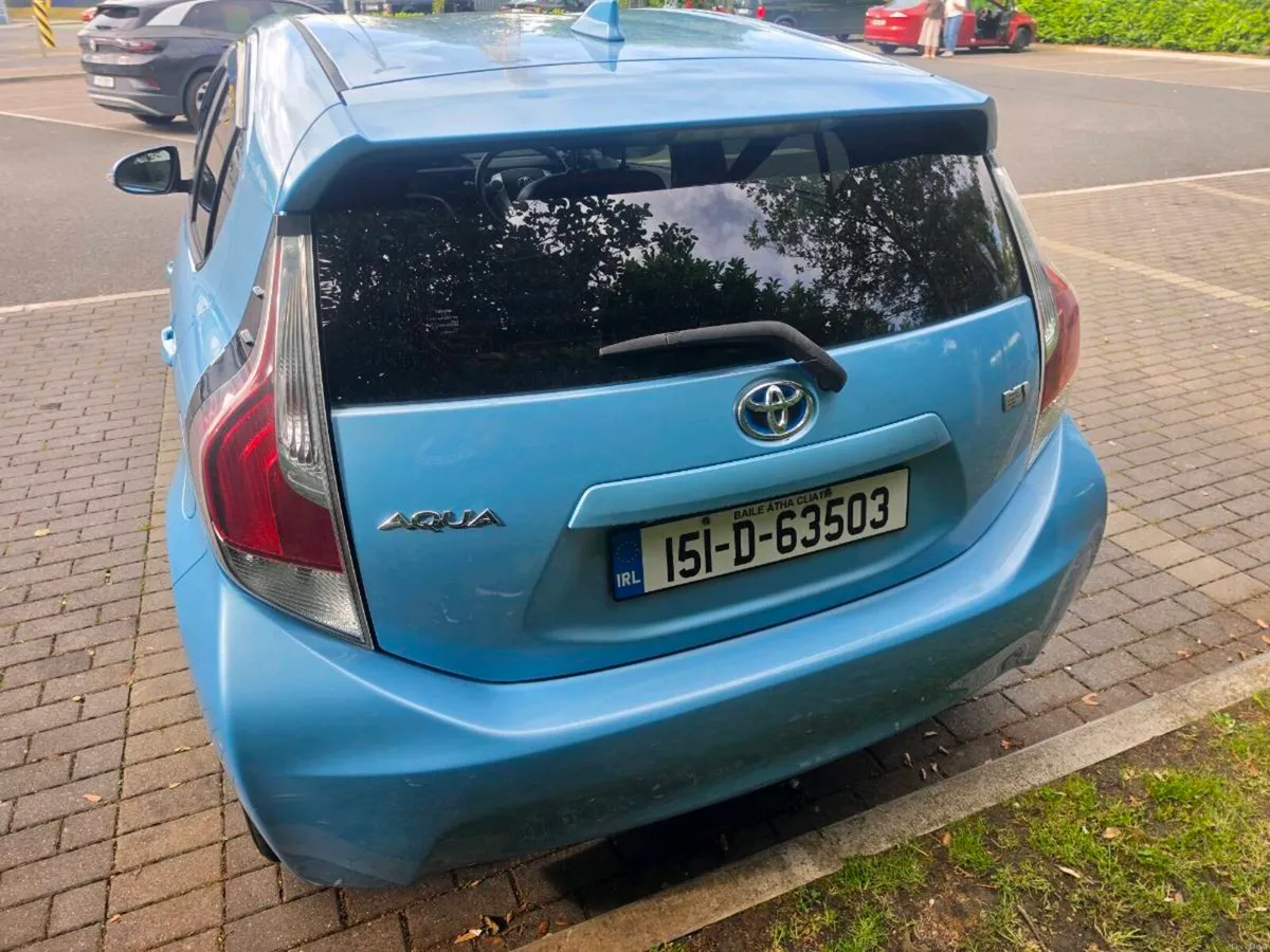 Toyota Aqua 1.5 Hybrid - Image 4