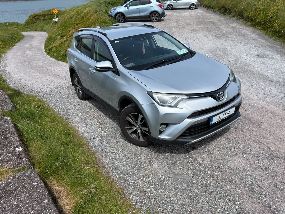 Toyota RAV4 2016 - Image 2