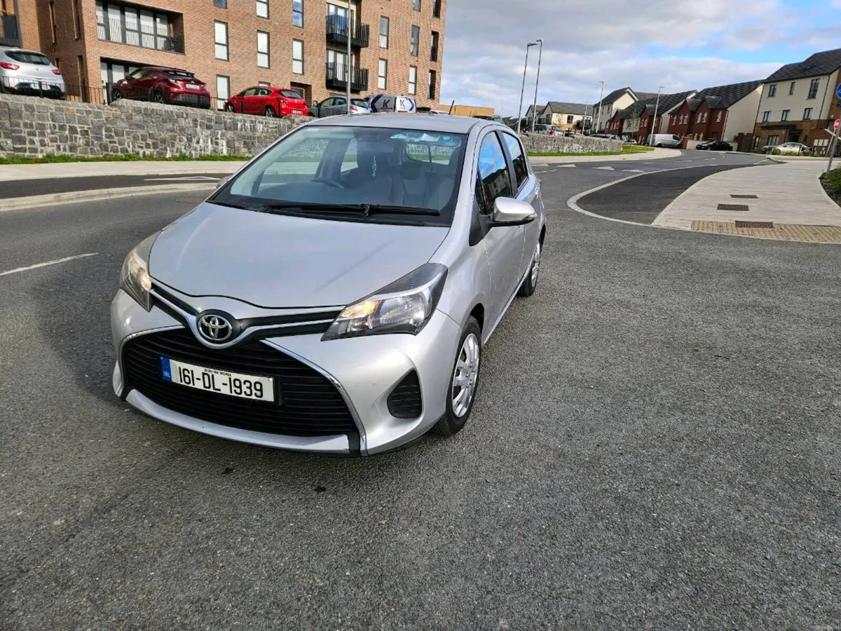 Tayota yaris 1.0 petrol  nct 06/2028 tax 08/202026 - Image 4