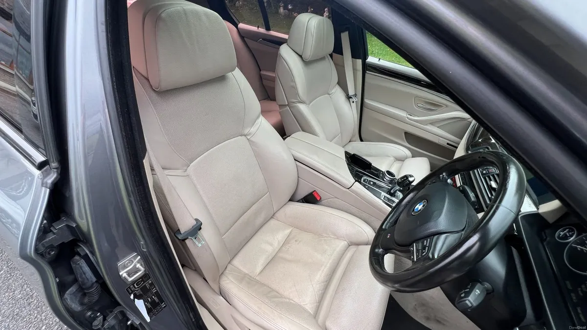 Sunroof Rare Spec BMW 5-Series 2012 - Image 3