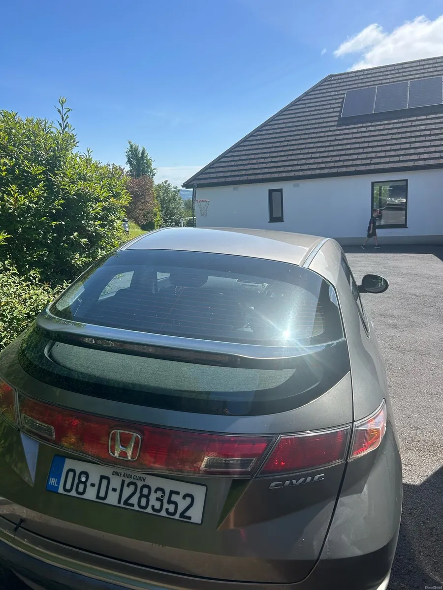 Honda civic 08 - Image 2