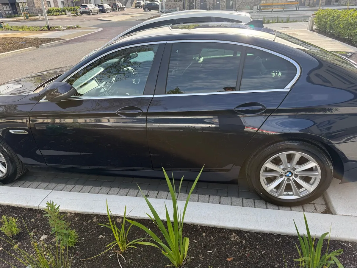 BMW 5-Series 2015 - Image 6