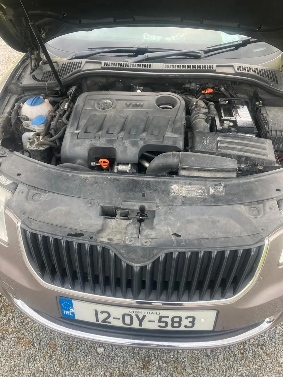 Skoda Superb 2012 - Image 2